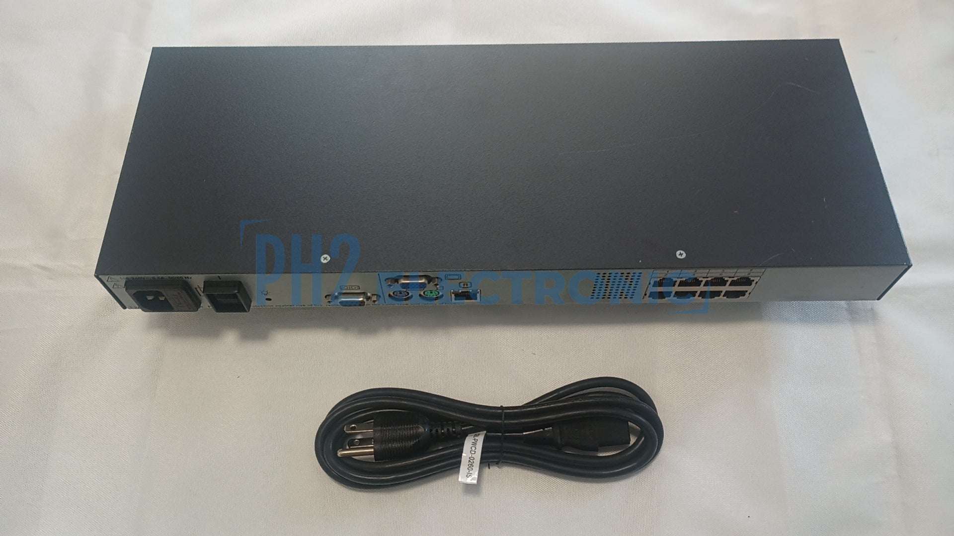 HPE	336044-B21		396630-001	EO1013 KVM CAT5 0X1X8 SERVER CONSOLE SWITCH 620-500-501 520-343-509